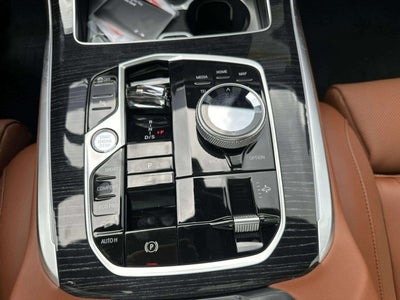 2027 BMW X7 M60i