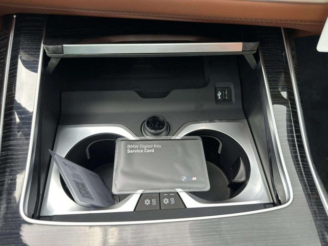 2027 BMW X7 M60i