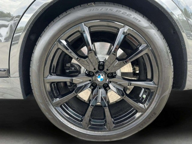 2027 BMW X7 M60i