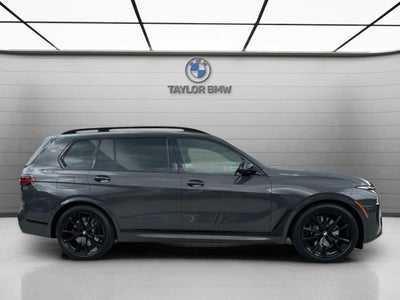 2027 BMW X7 M60i