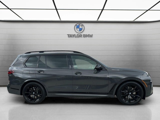 2027 BMW X7 M60i