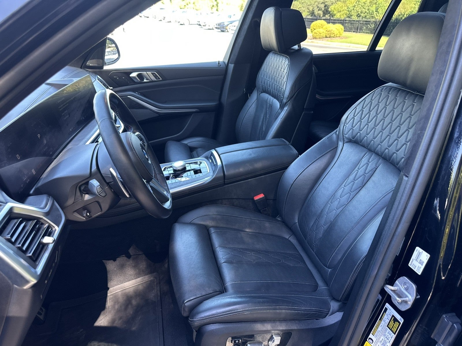 2024 BMW X7 M60i