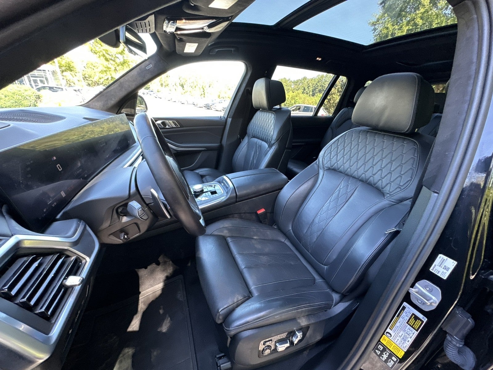 2024 BMW X7 M60i