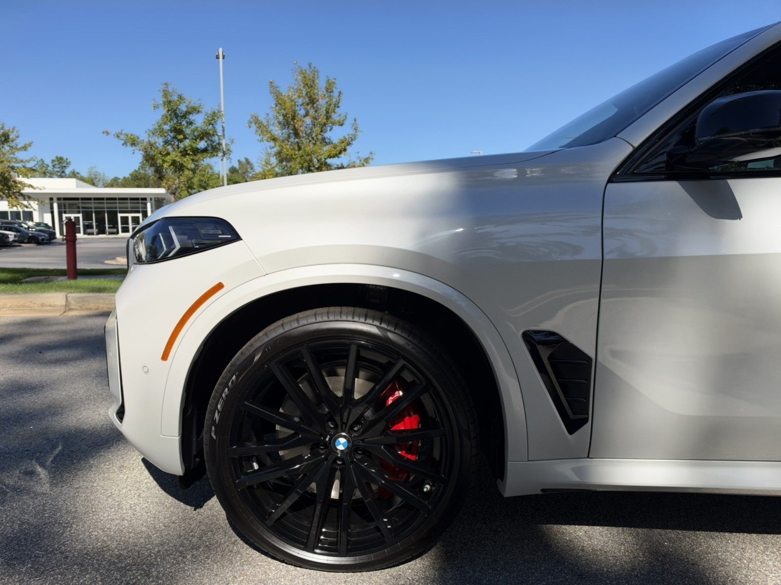 2026 BMW X5 M60i