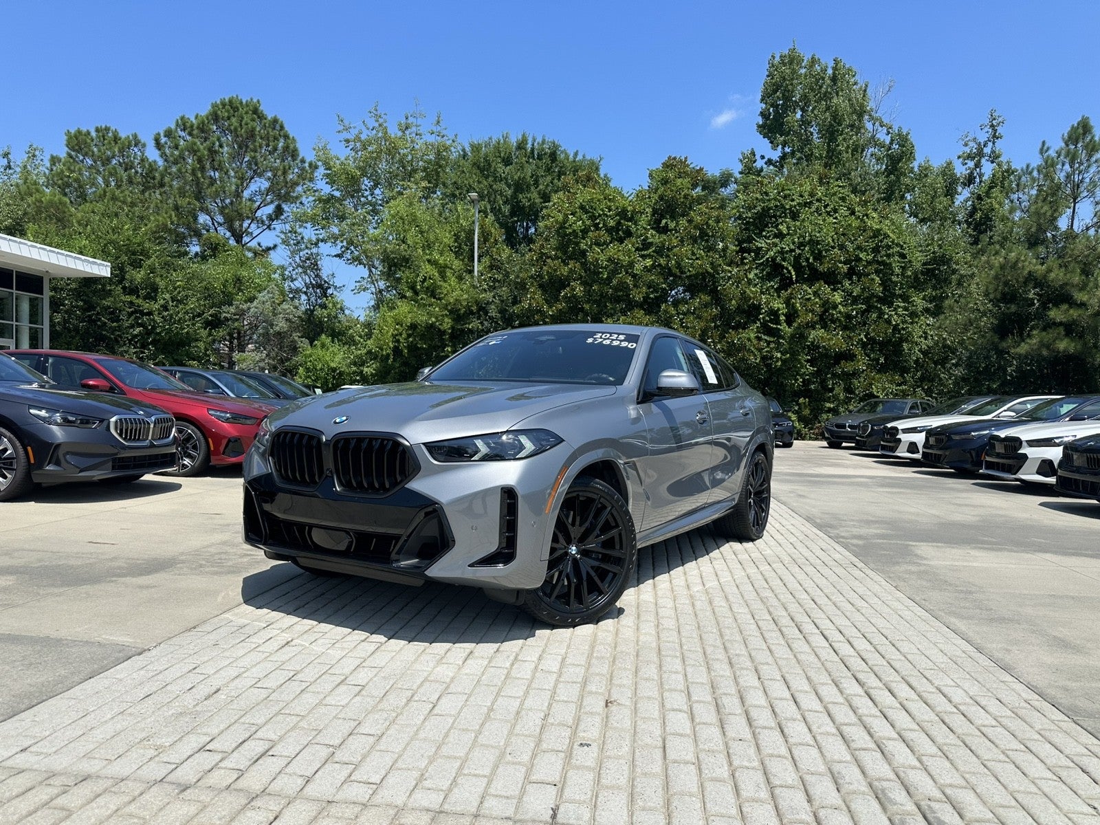 2025 BMW X6 xDrive40i