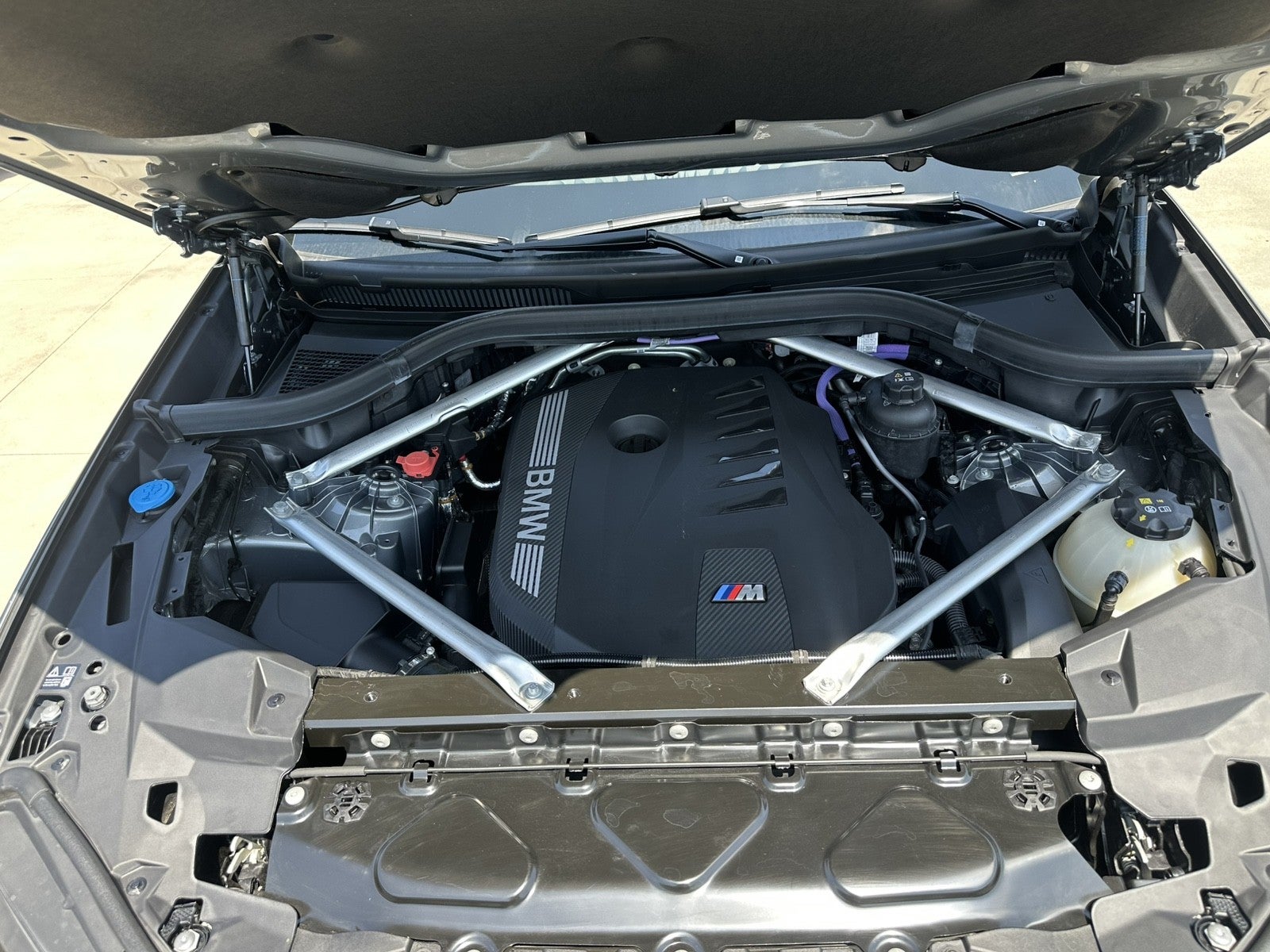 2025 BMW X6 xDrive40i
