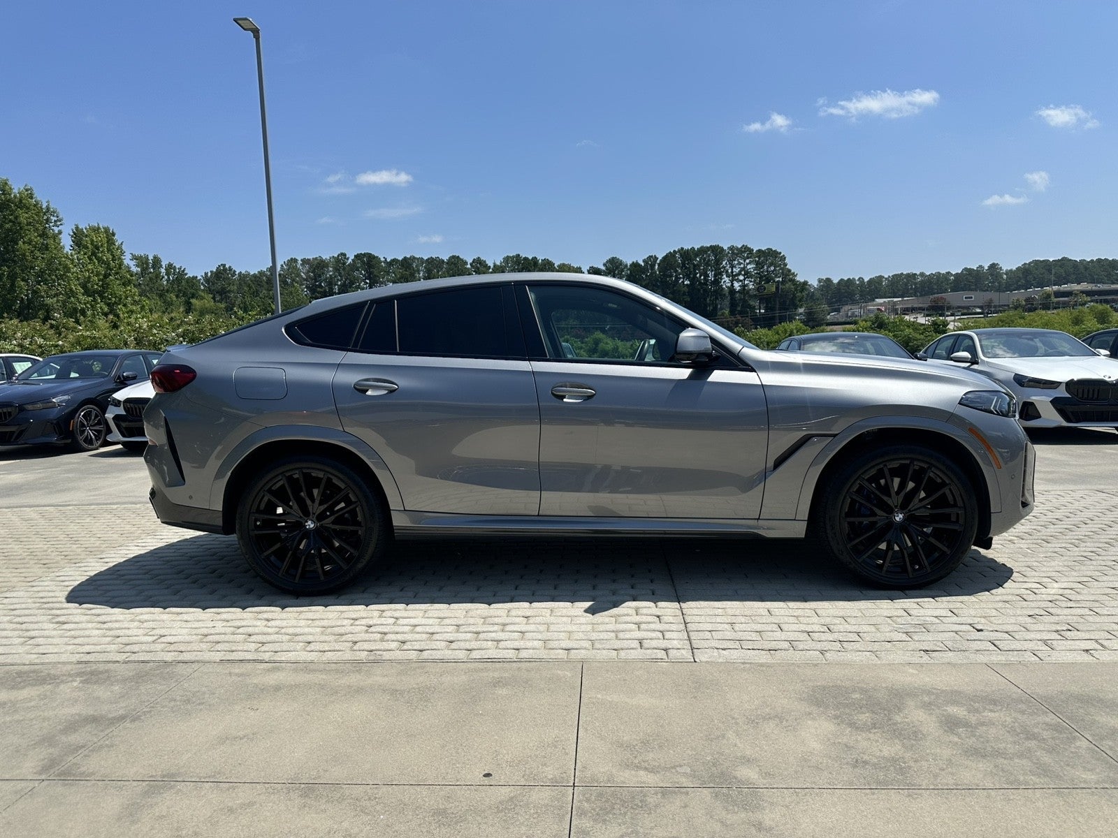 2025 BMW X6 xDrive40i