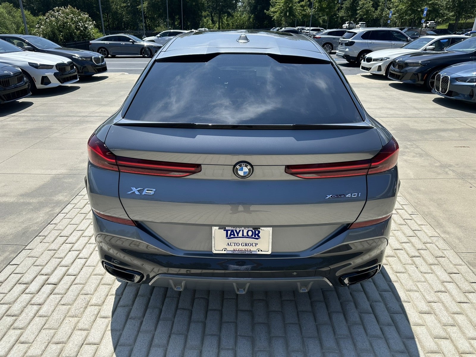 2025 BMW X6 xDrive40i