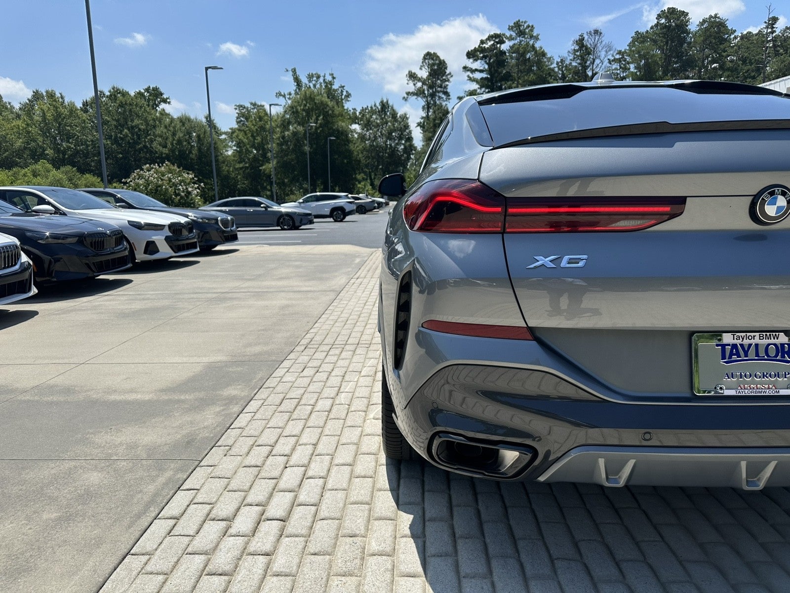 2025 BMW X6 xDrive40i
