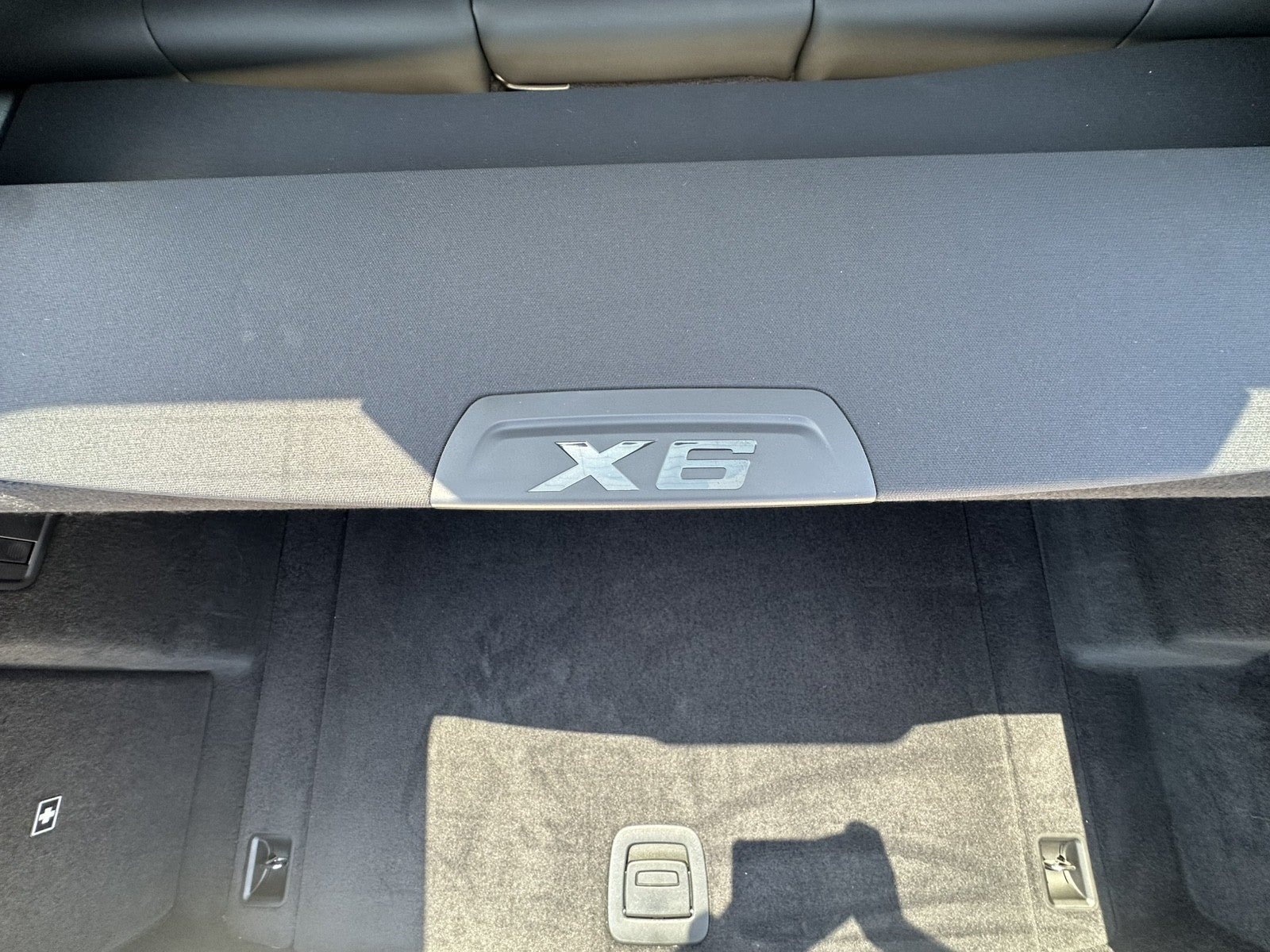 2025 BMW X6 xDrive40i
