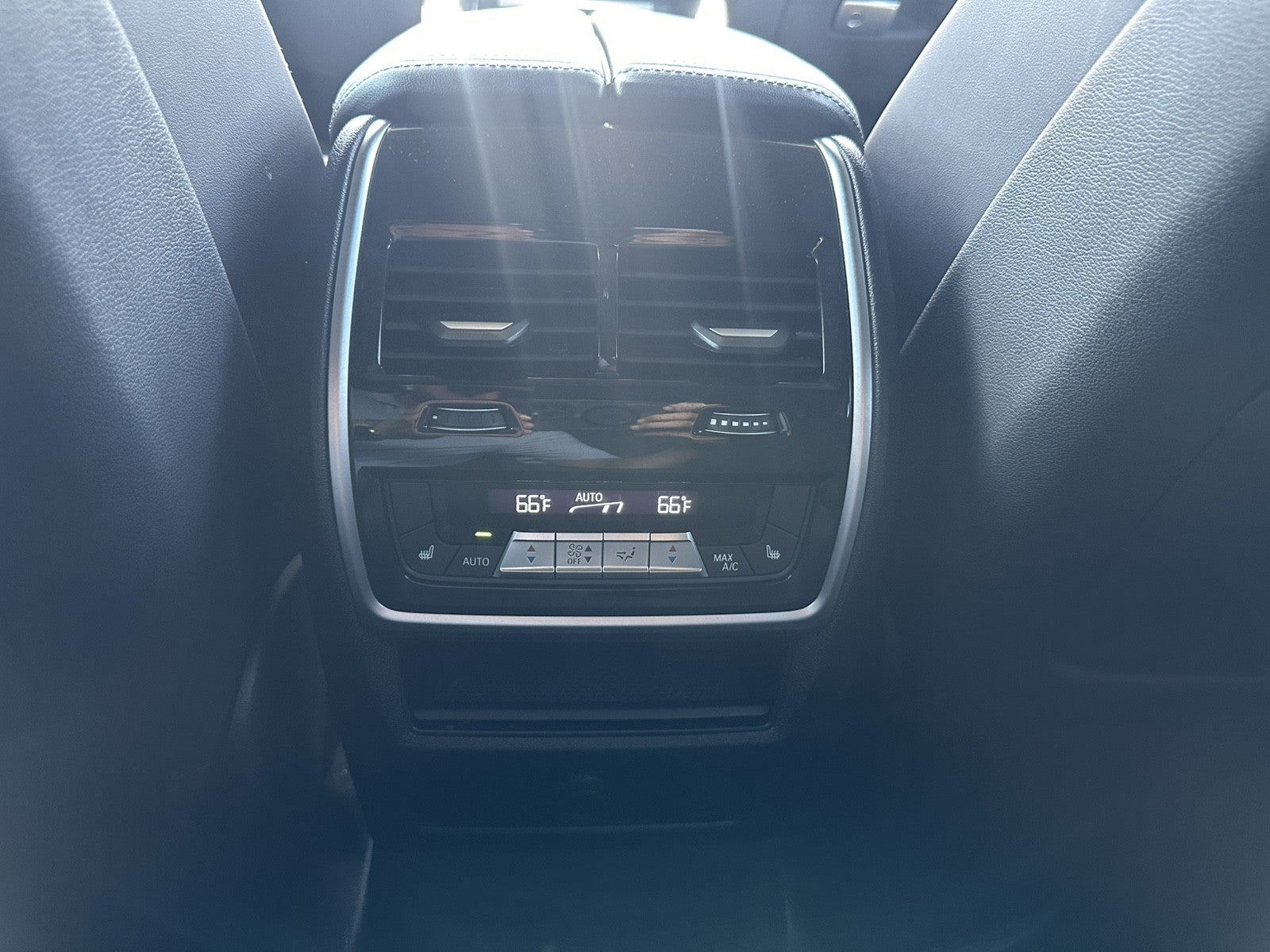 2025 BMW X6 xDrive40i