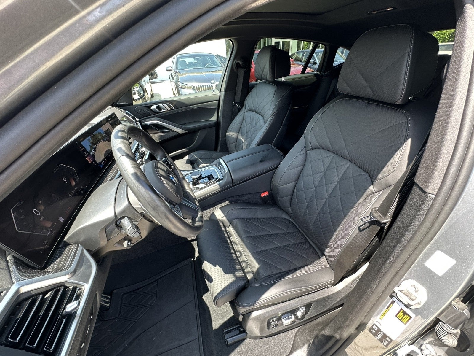 2025 BMW X6 xDrive40i