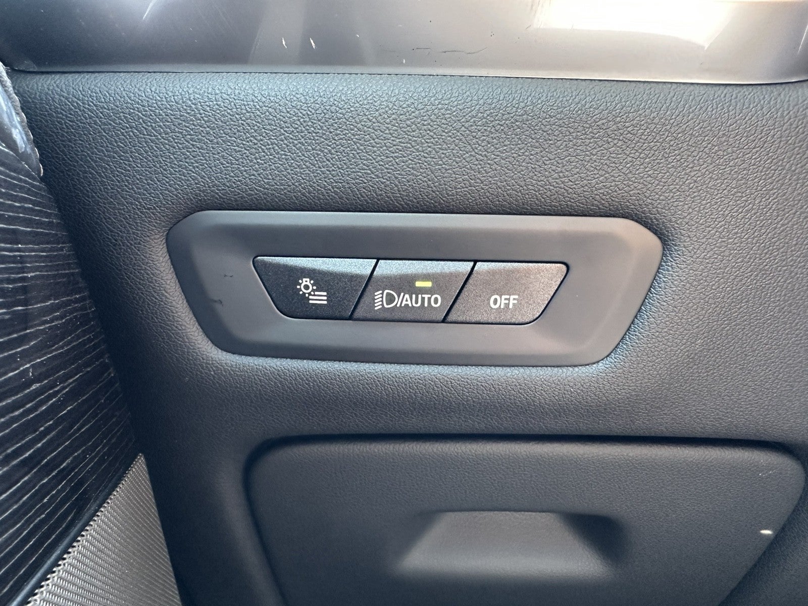 2025 BMW X6 xDrive40i