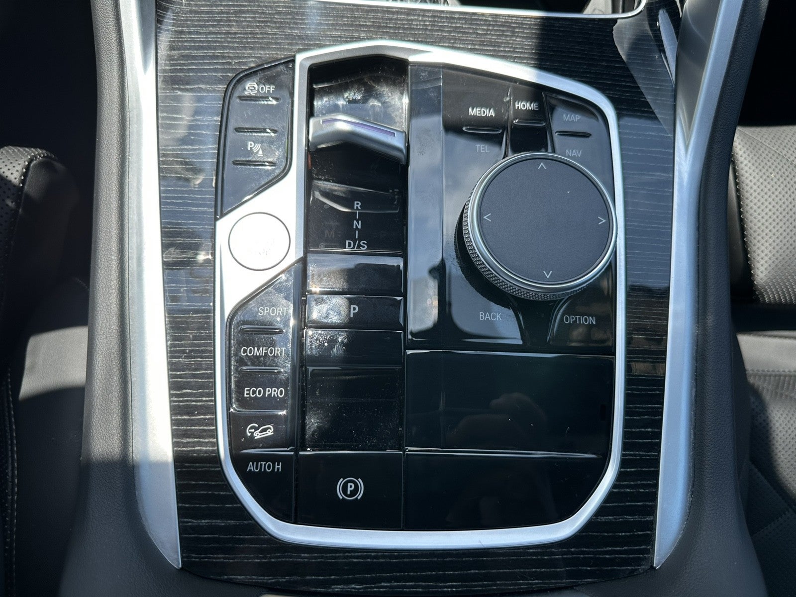 2025 BMW X6 xDrive40i