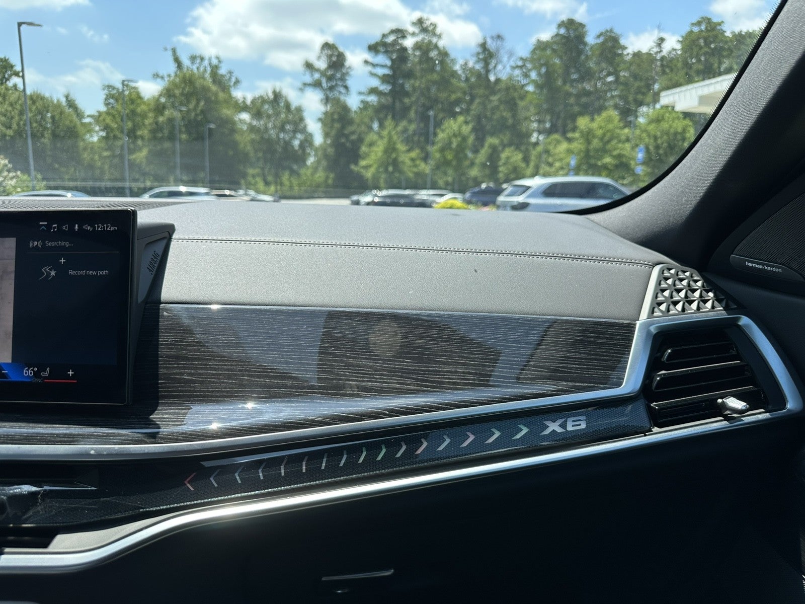 2025 BMW X6 xDrive40i