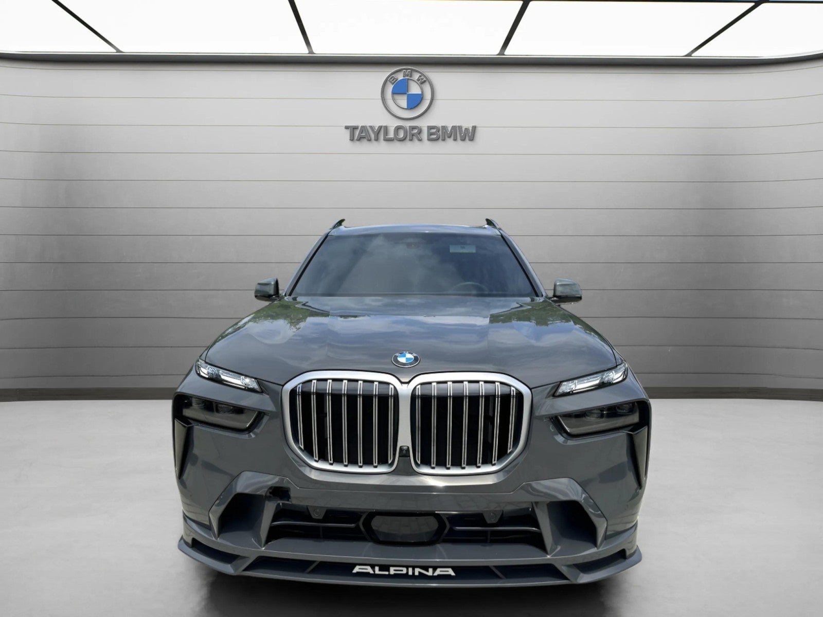 2024 BMW X7 ALPINA XB7