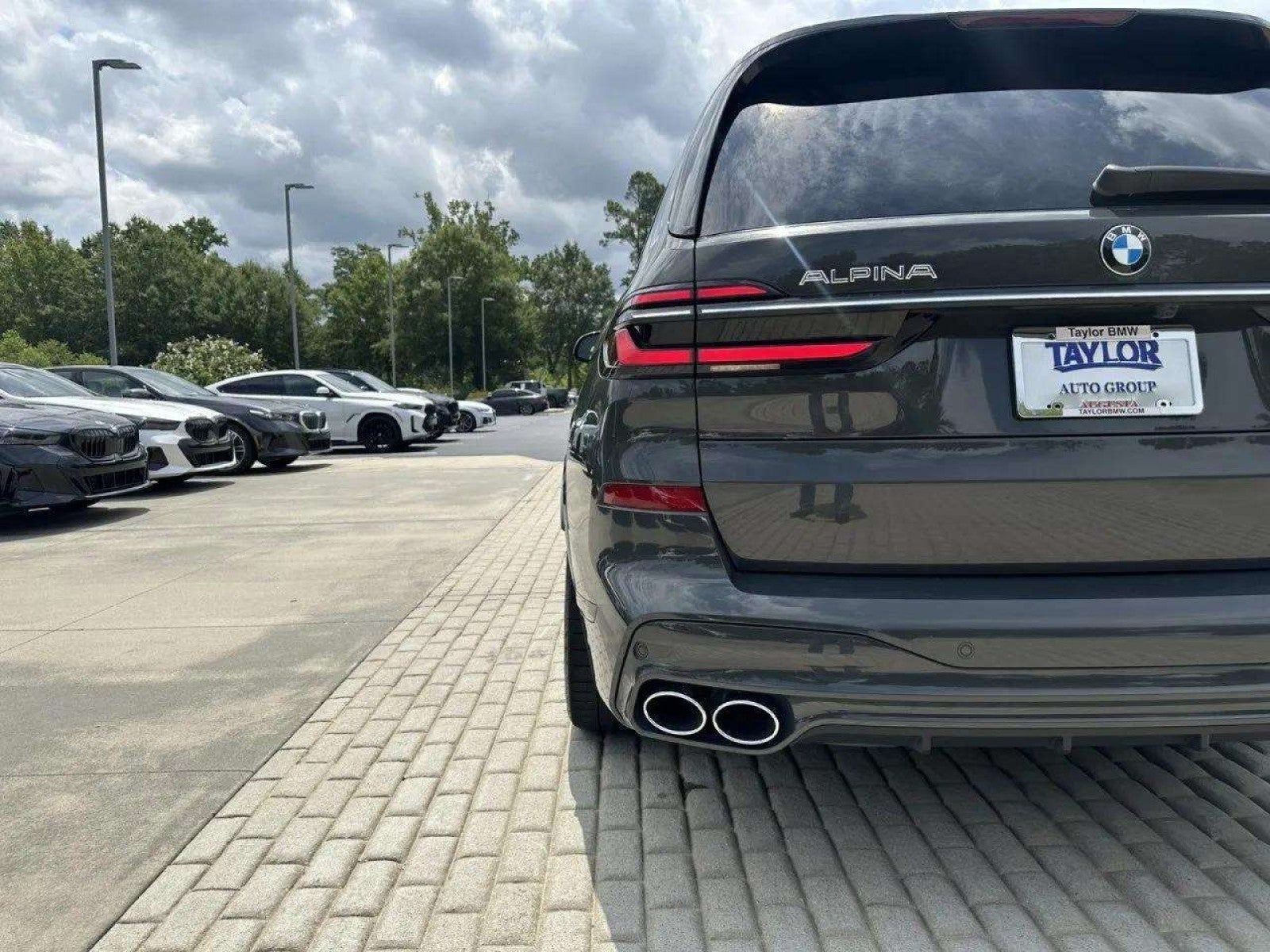 2024 BMW X7 ALPINA XB7