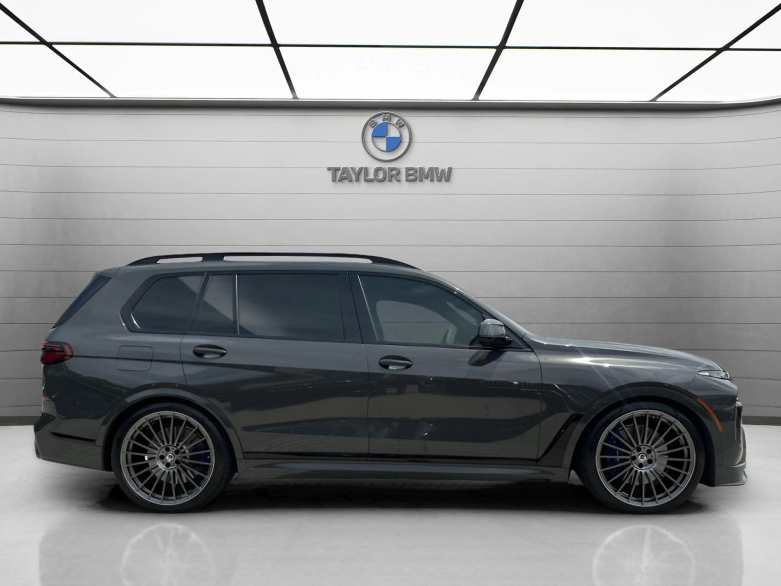 2024 BMW X7 ALPINA XB7