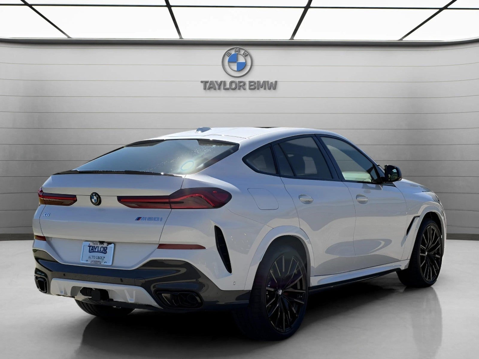 2027 BMW X6 M60i