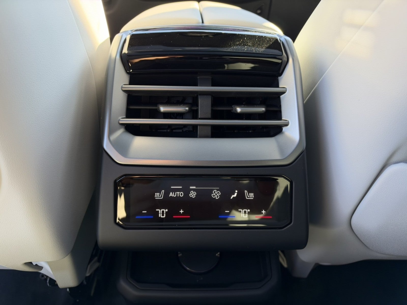 2027 BMW X5 40 xDrive