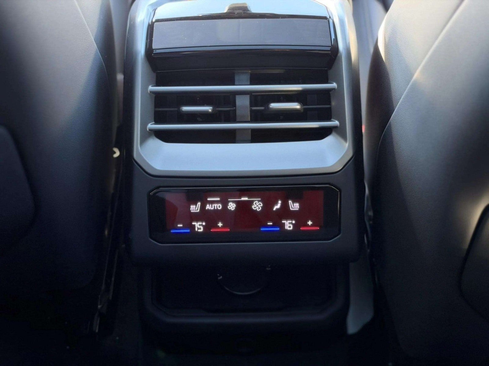 2027 BMW X5 40 xDrive