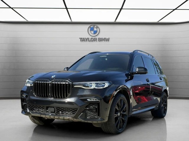 2022 BMW X7 M50i