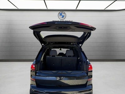 2022 BMW X7 M50i