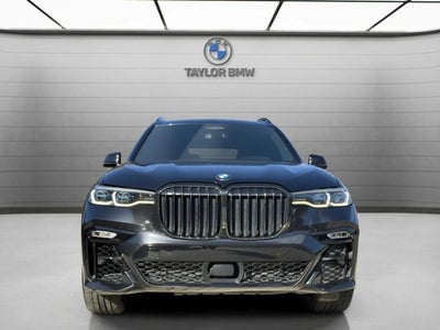 2022 BMW X7 M50i