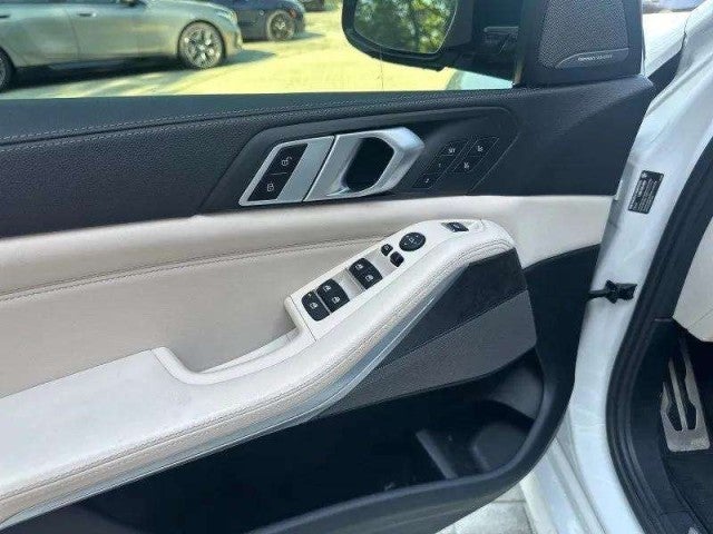 2021 BMW X5 M50i