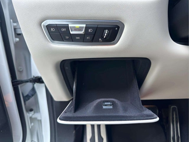 2021 BMW X5 M50i