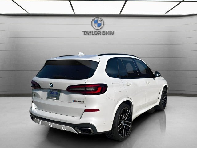 2021 BMW X5 M50i
