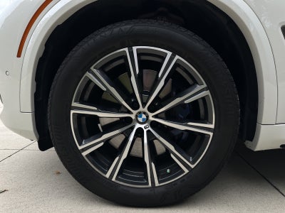 2023 BMW X5 M50i