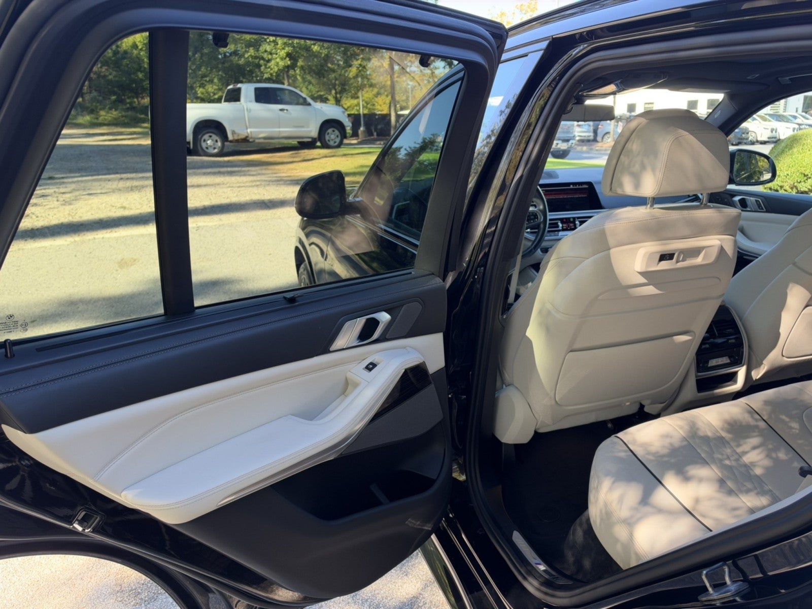 2023 BMW X5 M50i