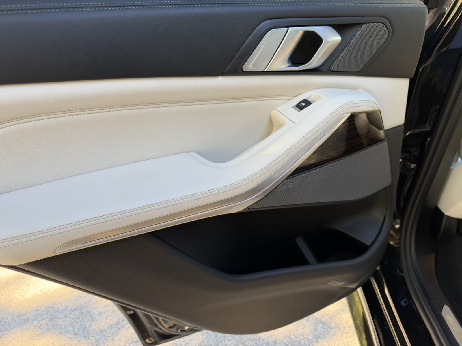 2023 BMW X5 M50i