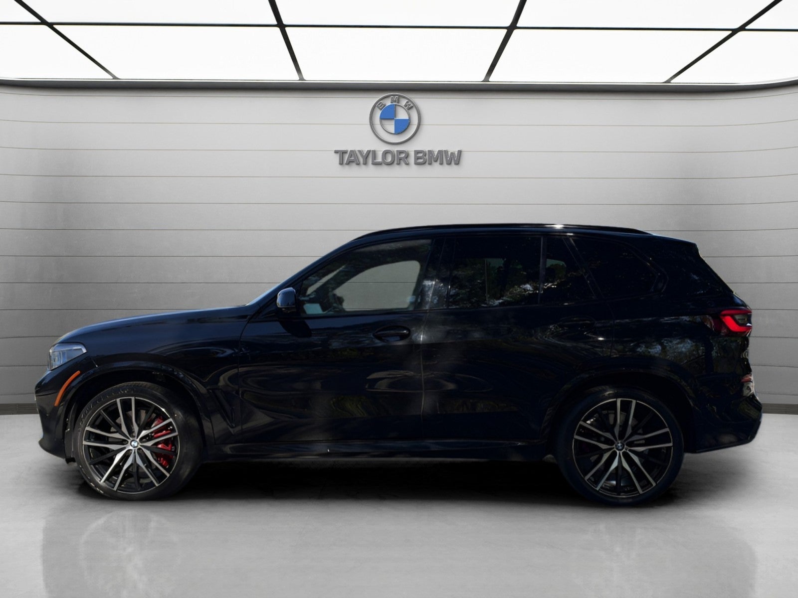 2023 BMW X5 M50i
