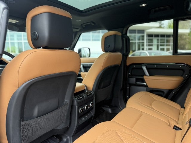 2024 Land Rover Defender V8