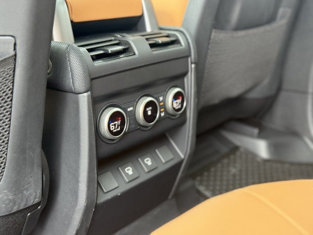 2024 Land Rover Defender V8