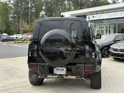 2024 Land Rover Defender V8