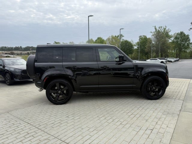 2024 Land Rover Defender V8