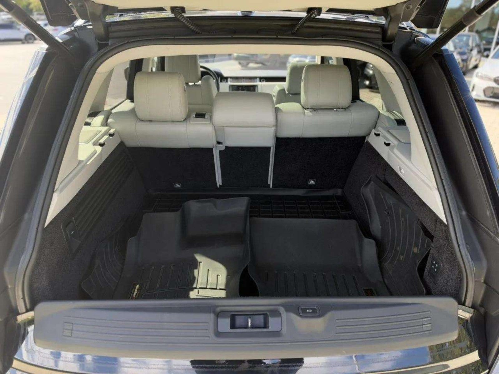 2017 Land Rover Range Rover Base