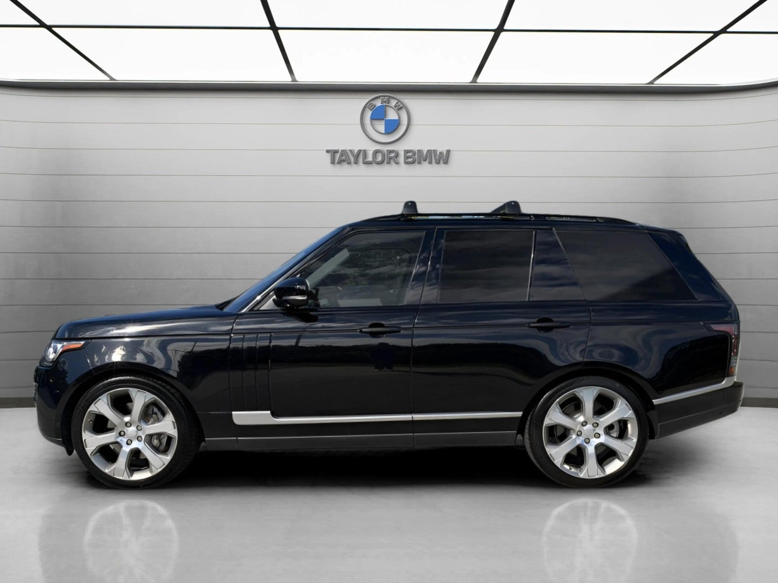2017 Land Rover Range Rover Base