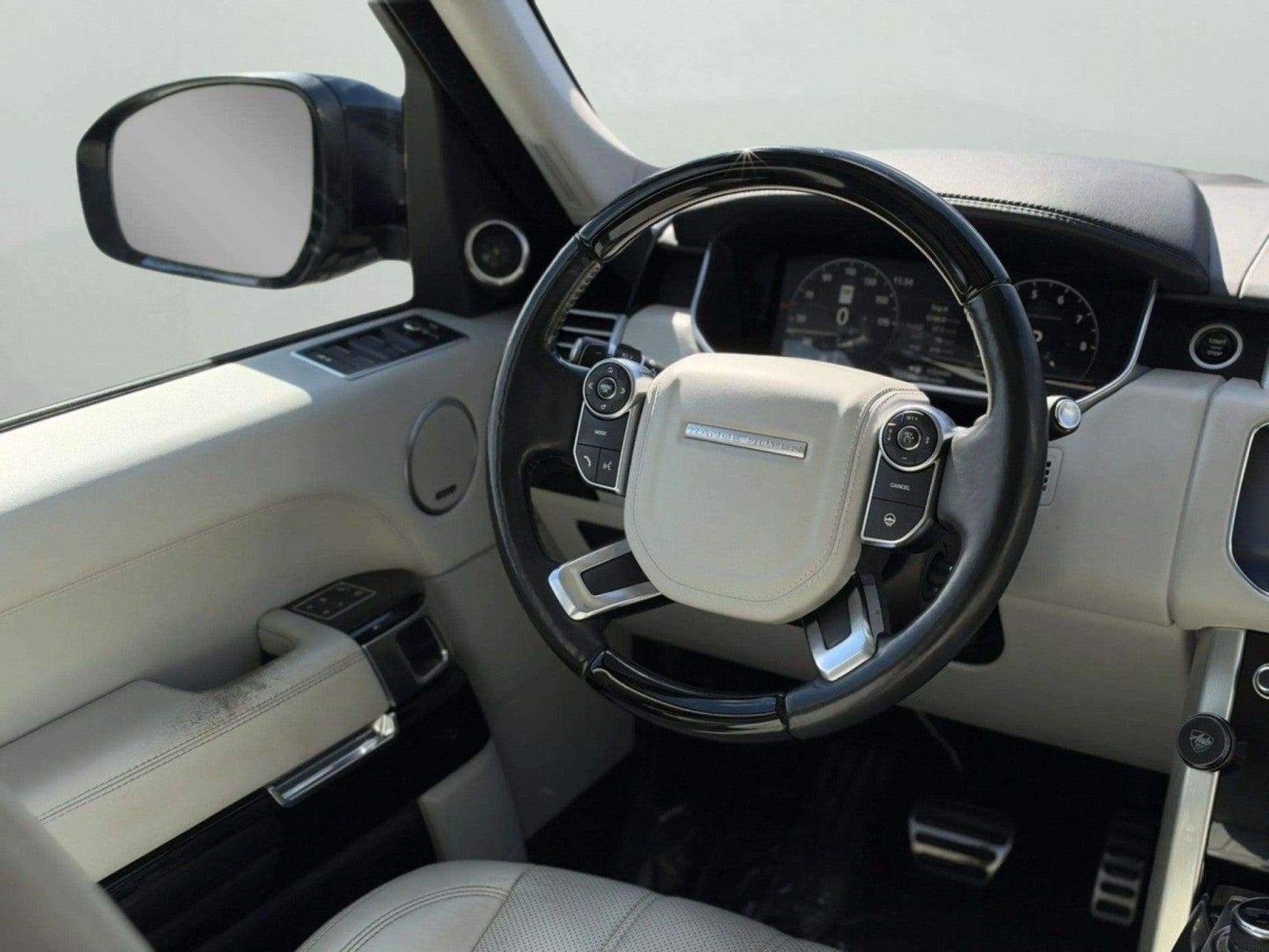 2017 Land Rover Range Rover Base