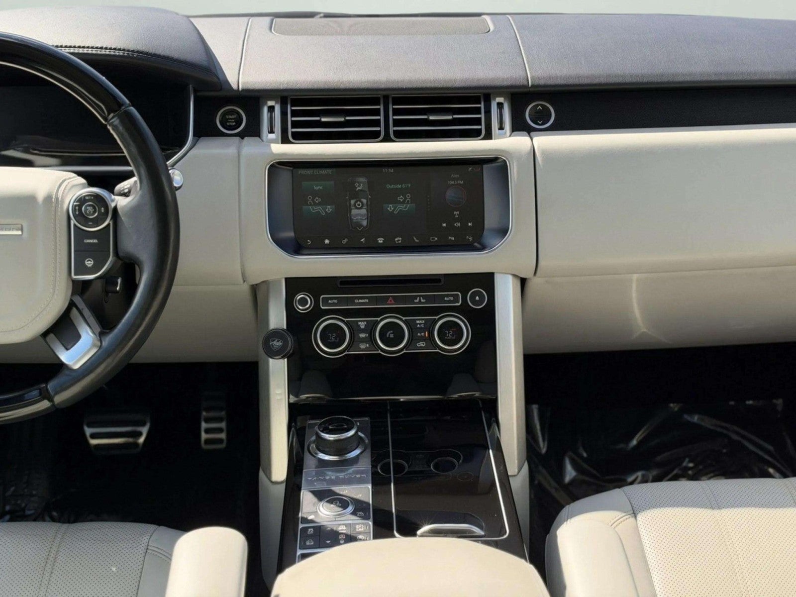 2017 Land Rover Range Rover Base