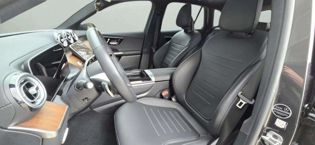 2025 Mercedes-Benz GLC GLC 300