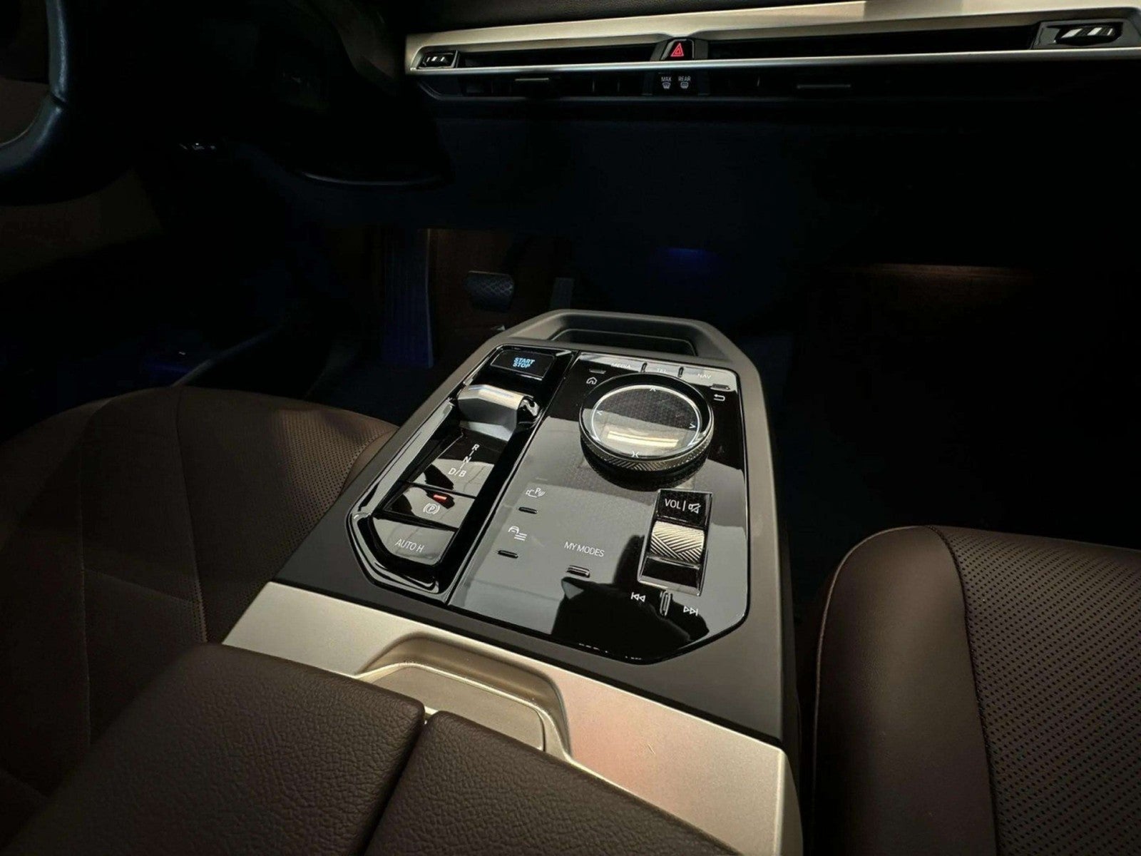 2024 BMW iX xDrive50