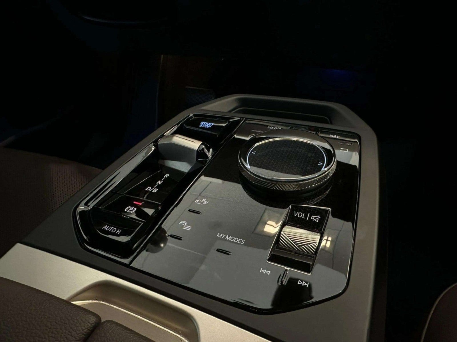 2024 BMW iX xDrive50