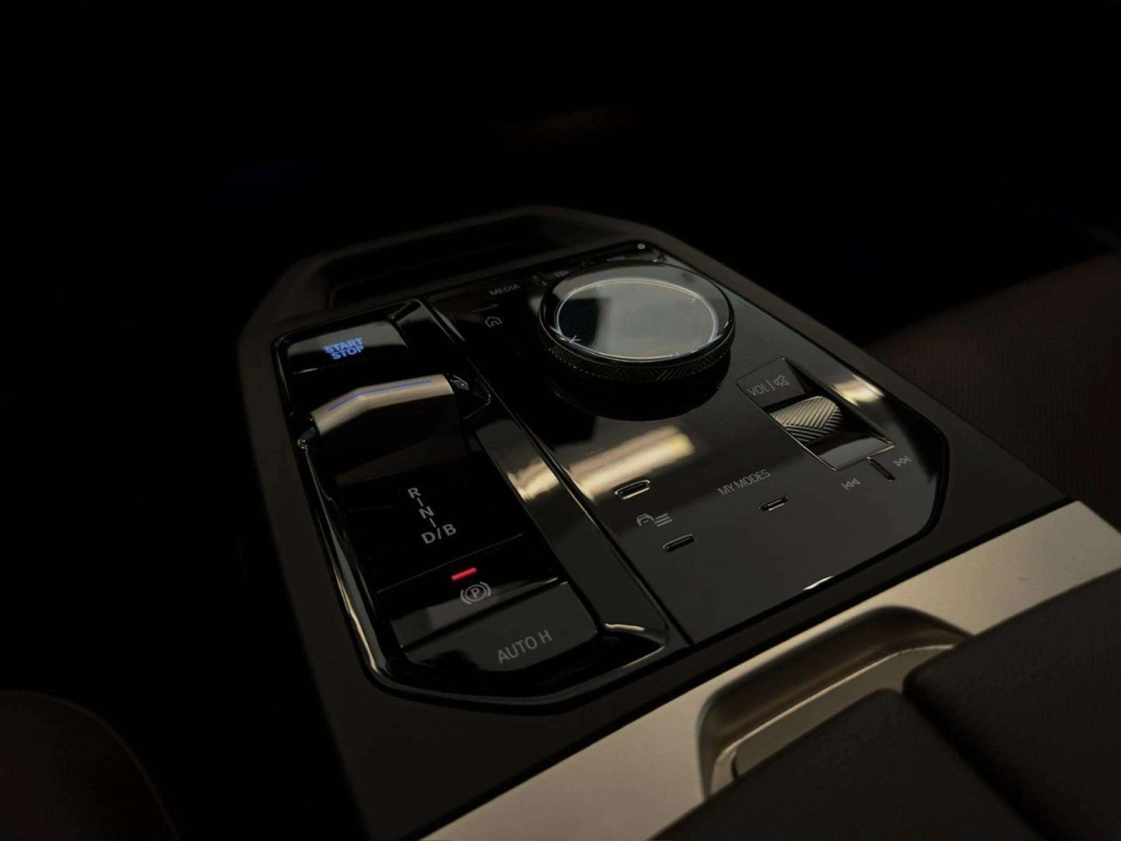 2024 BMW iX xDrive50