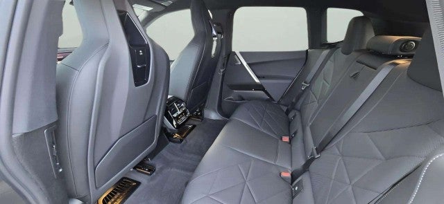2026 BMW iX xDrive60