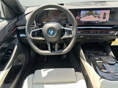 2027 BMW 550e 550e xDrive