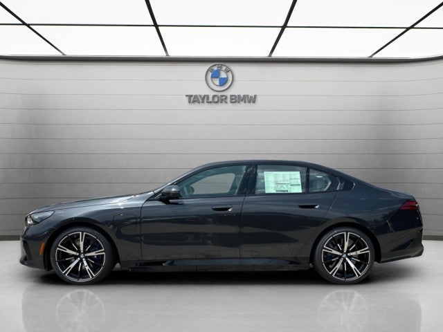 2027 BMW 550e 550e xDrive